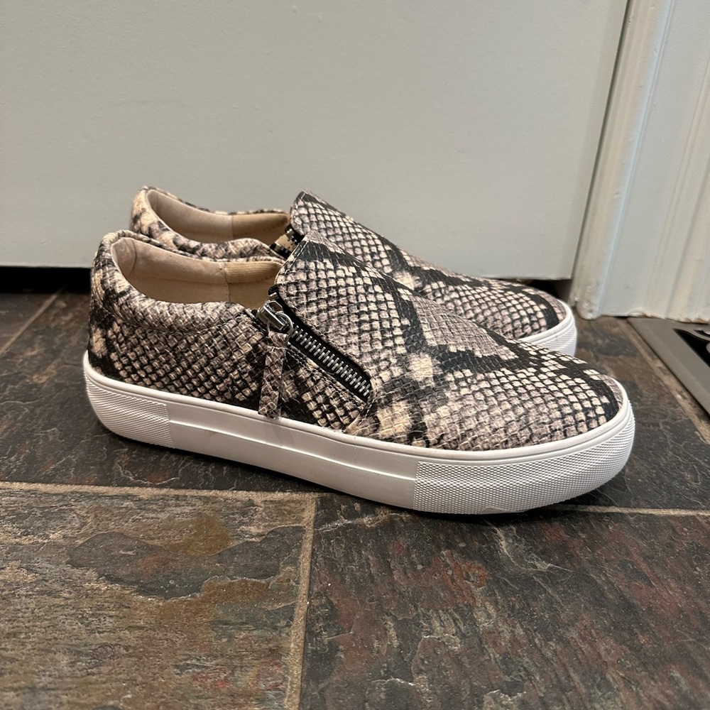 Steve Madden Snake Skin zip up sneaker